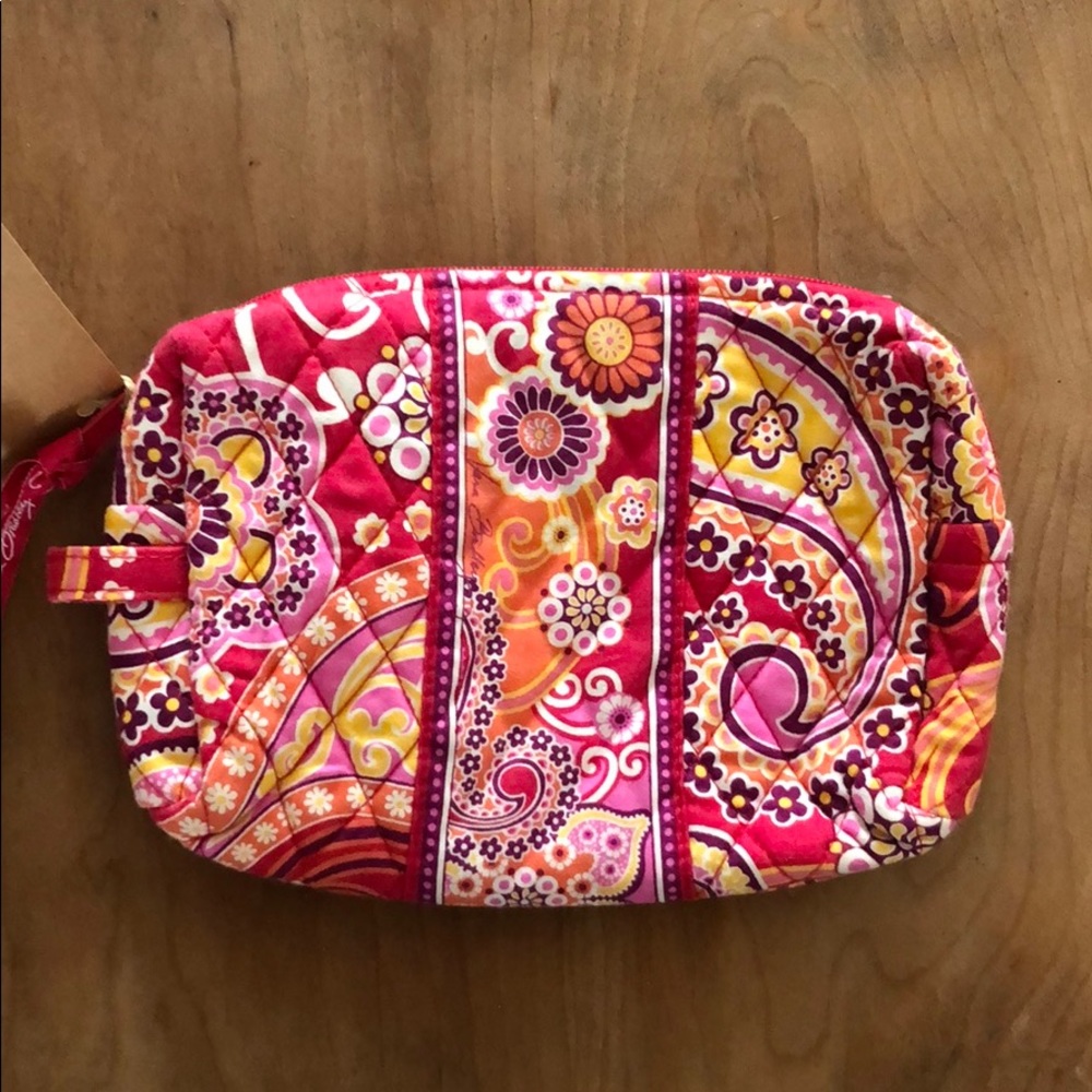 Vera Bradley medium cosmetic- raspberry fizz